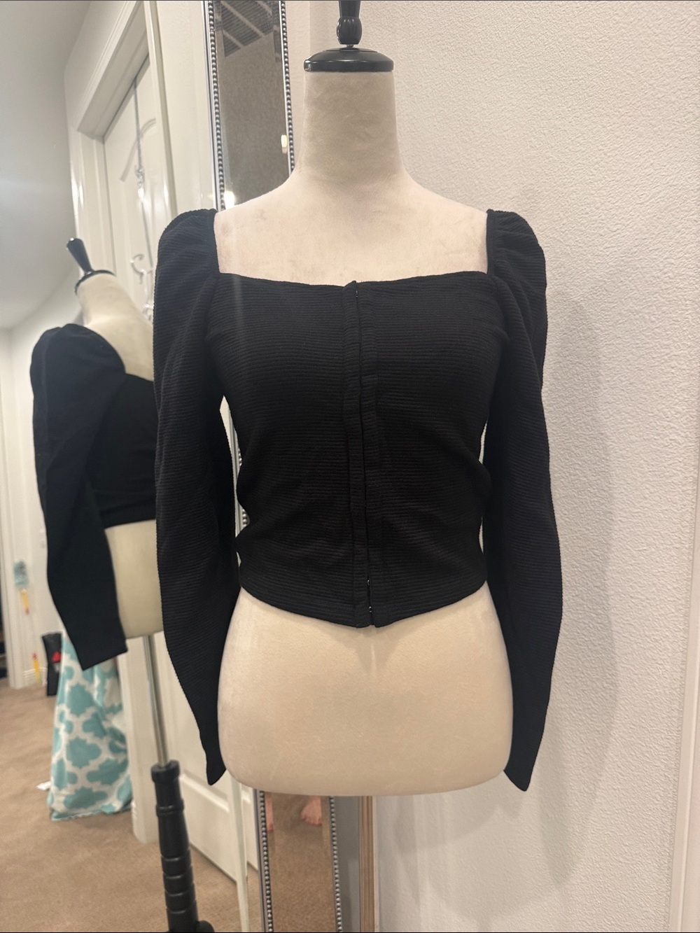 BB Dakota by Steve Madden Black Square-Neck Ribbed Long Sleeve Top NWT